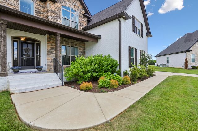 2729 Carousel Dr, Murfreesboro, TN 37128