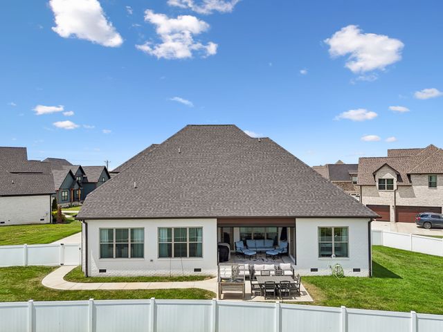 2729 Carousel Dr, Murfreesboro, TN 37128