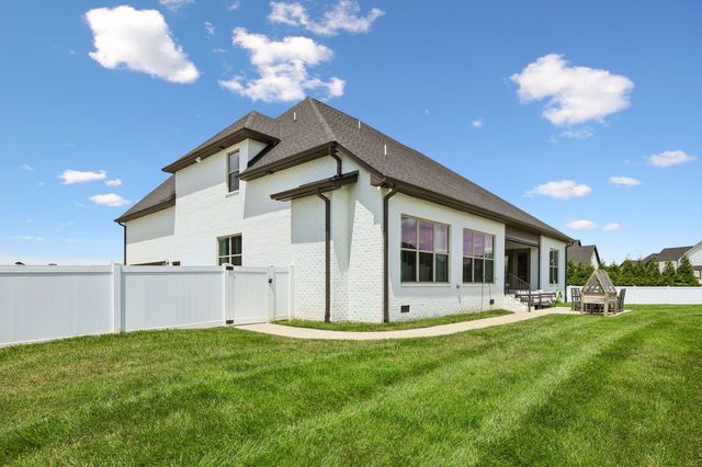2729 Carousel Dr, Murfreesboro, TN 37128