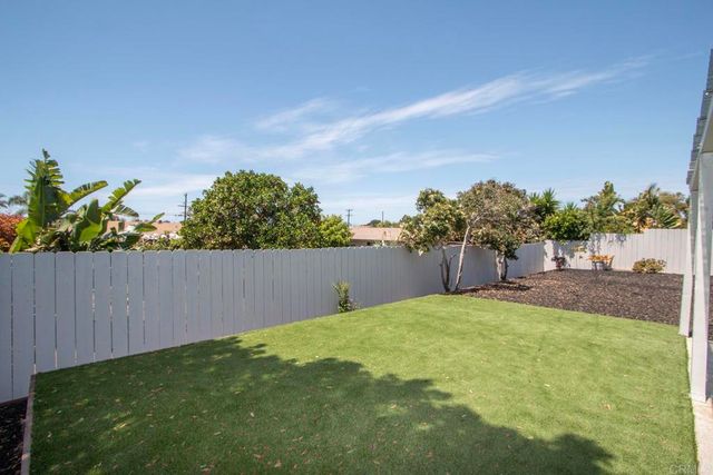 & 1106 GARDENA ROAD, Encinitas, CA 92024
