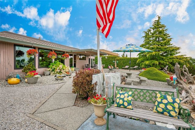 5575 Coquitlam Drive, Blaine, WA 98230