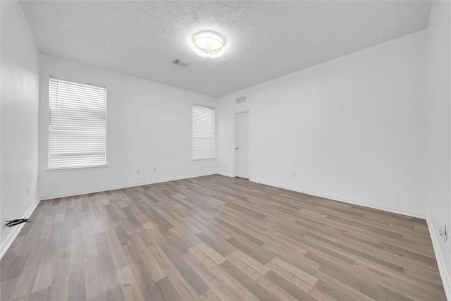 1009 Bay Area Boulevard, League City, TX 77573