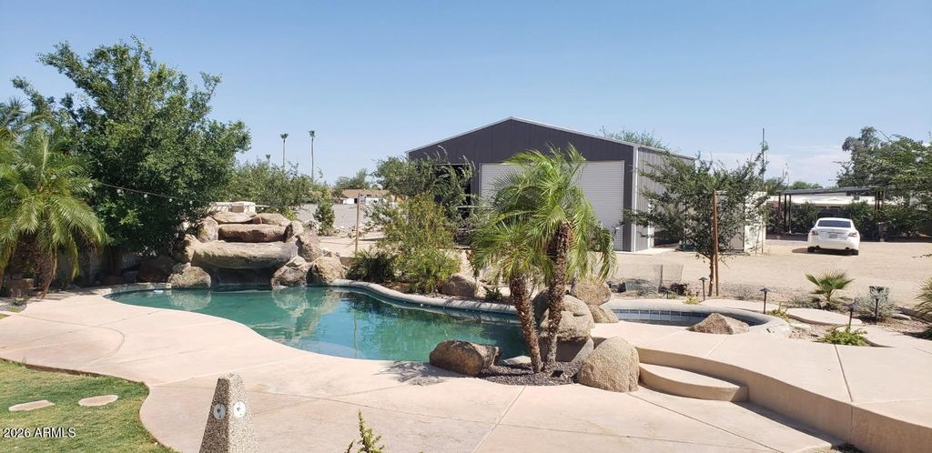 4741 W PARK VIEW Lane, Glendale, AZ 85310 — photo 2
