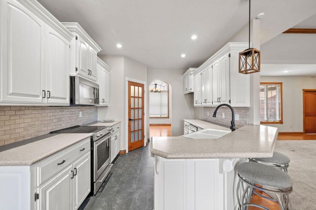 956 E Grace Street, Republic, MO 65738