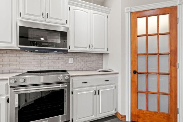 956 E Grace Street, Republic, MO 65738