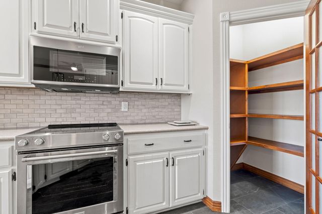 956 E Grace Street, Republic, MO 65738