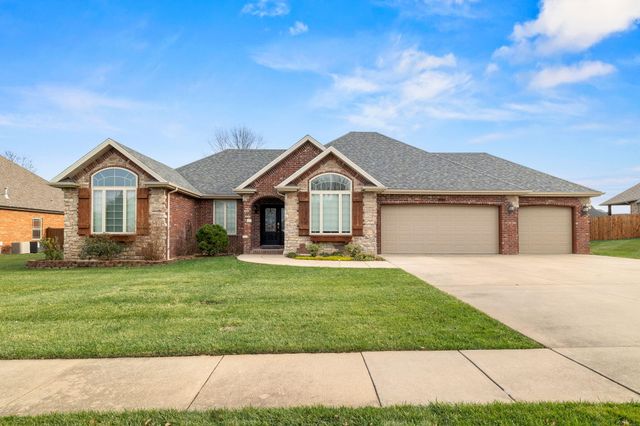 956 E Grace Street, Republic, MO 65738