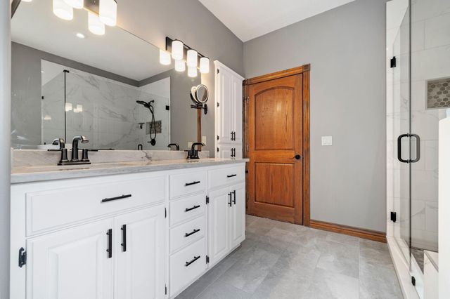 956 E Grace Street, Republic, MO 65738