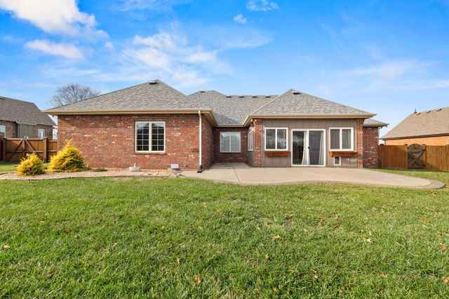 956 E Grace Street, Republic, MO 65738