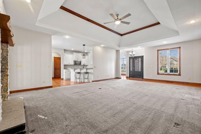 956 E Grace Street, Republic, MO 65738