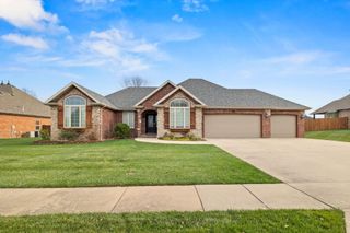 956 E Grace Street, Republic, MO 65738
