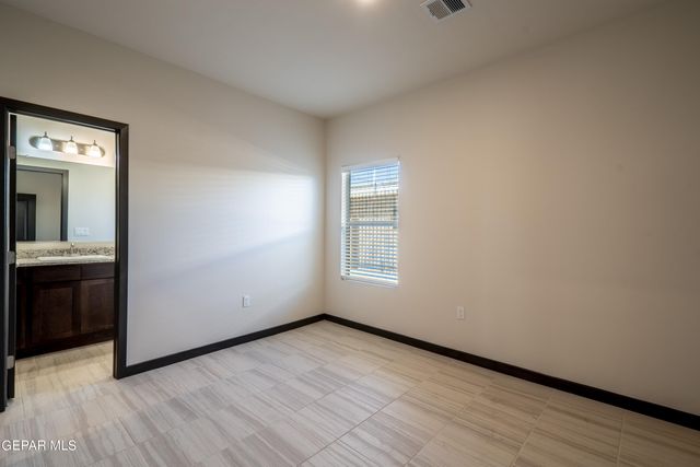 8945 ROBERT Drive, C, El Paso, TX 79904