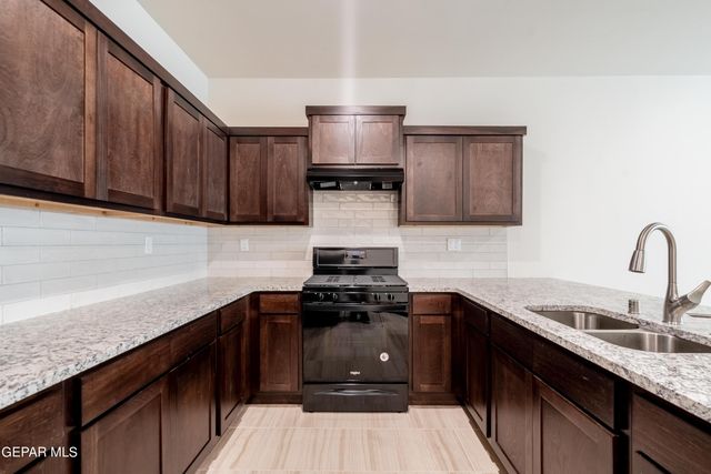 8945 ROBERT Drive, C, El Paso, TX 79904