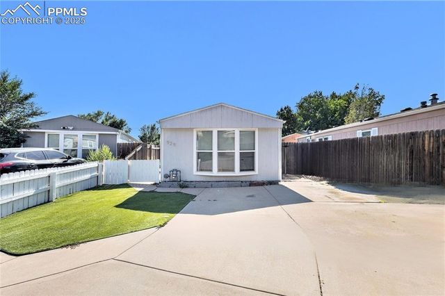 929 Desert Circle, Fountain, CO 80817