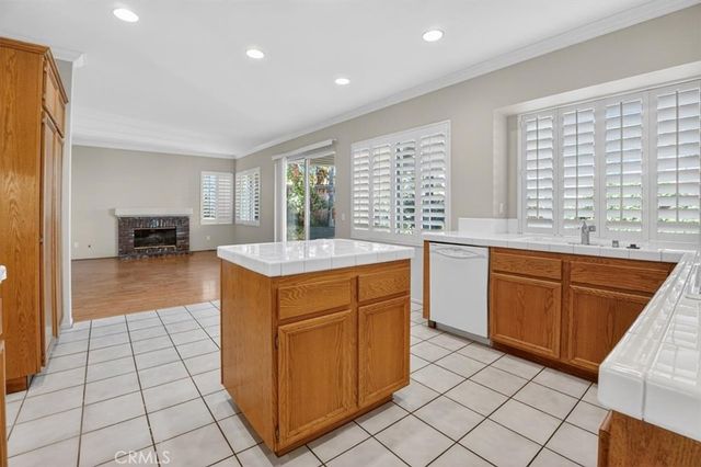 2620 Taylor, Corona, CA 92882