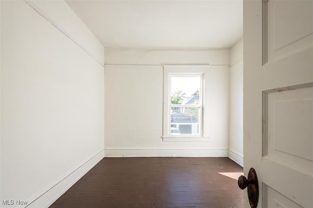 3300 W 98th Street, Cleveland, OH 44102