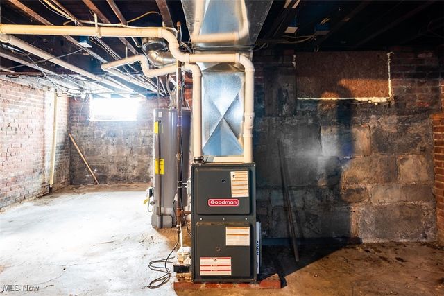 3300 W 98th Street, Cleveland, OH 44102