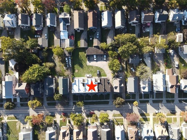 3300 W 98th Street, Cleveland, OH 44102