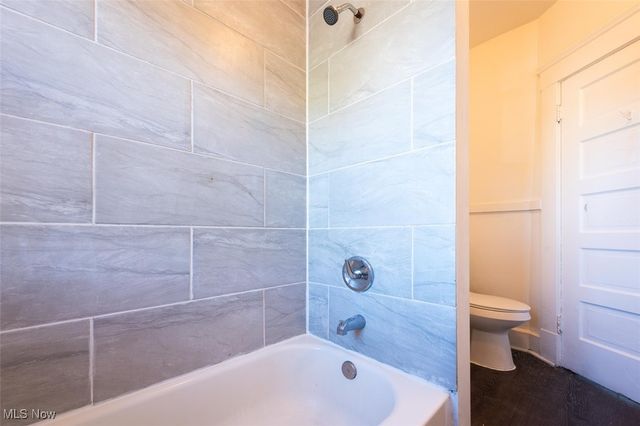 3300 W 98th Street, Cleveland, OH 44102