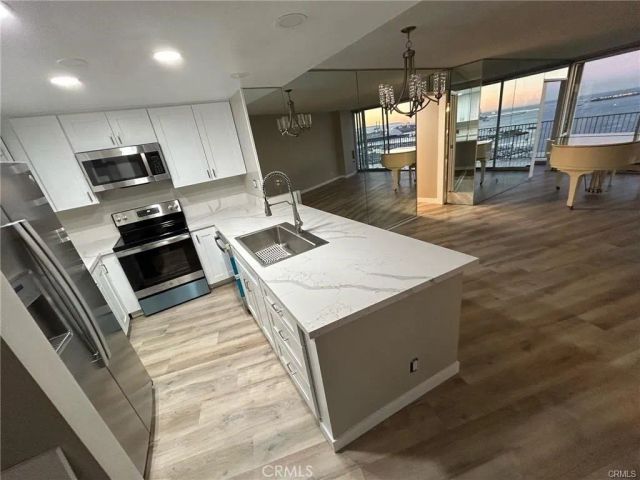 700 E Ocean 2605, Long Beach, CA 90802