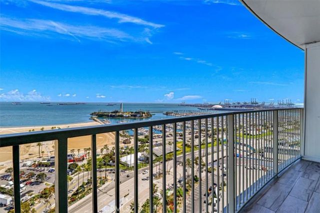700 E Ocean 2605, Long Beach, CA 90802