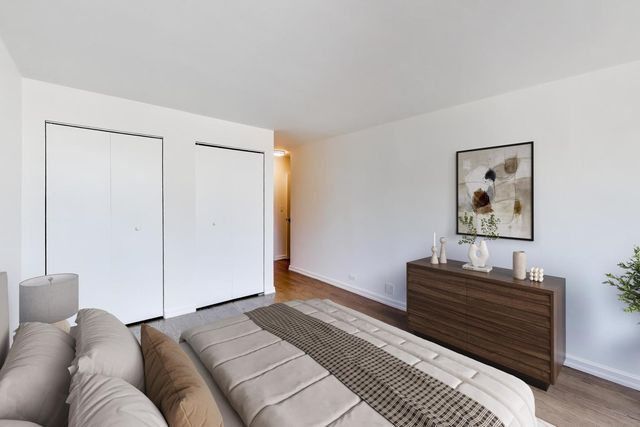 555 W CORNELIA Avenue 1511, Chicago, IL 60657