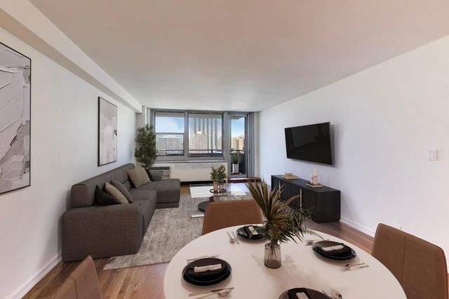 555 W CORNELIA Avenue 1511, Chicago, IL 60657