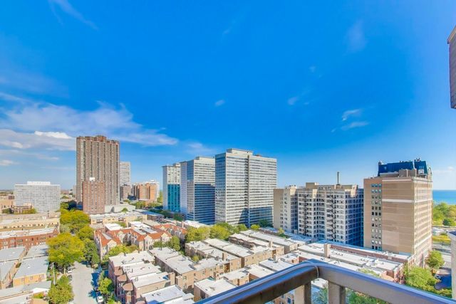 555 W CORNELIA Avenue 1511, Chicago, IL 60657