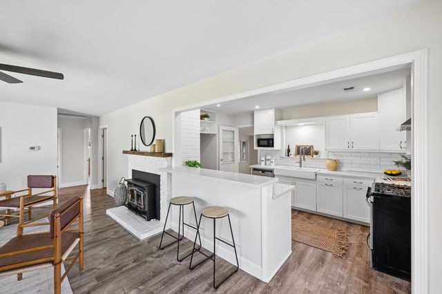 8820 Sunset Ave, Fair Oaks, CA 95628