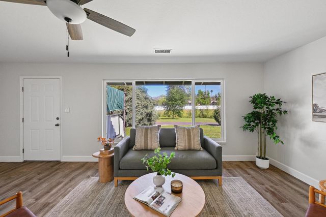 8820 Sunset Ave, Fair Oaks, CA 95628