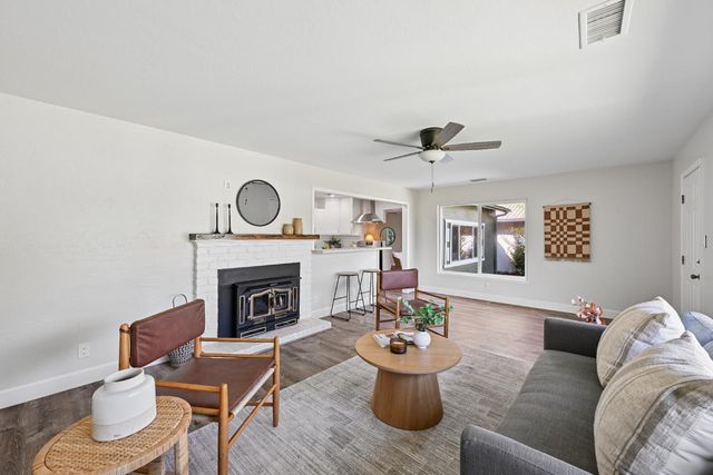 8820 Sunset Ave, Fair Oaks, CA 95628