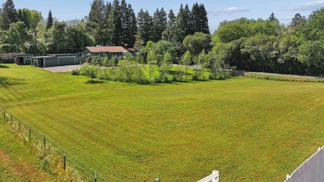 8820 Sunset Ave, Fair Oaks, CA 95628