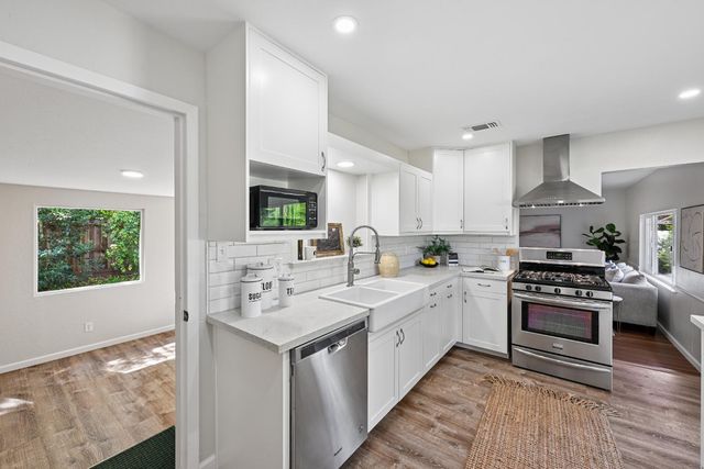 8820 Sunset Ave, Fair Oaks, CA 95628