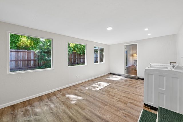 8820 Sunset Ave, Fair Oaks, CA 95628