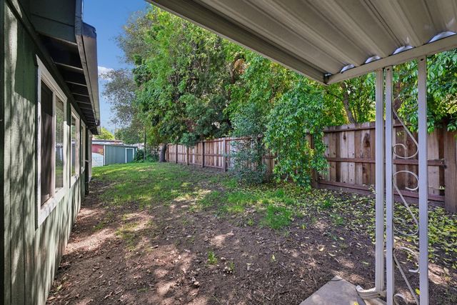 8820 Sunset Ave, Fair Oaks, CA 95628