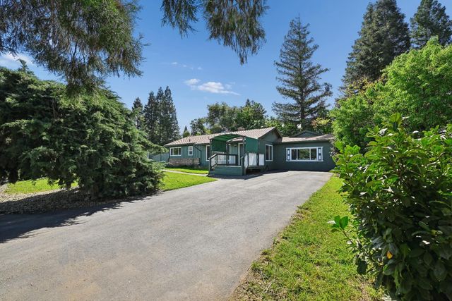 8820 Sunset Ave, Fair Oaks, CA 95628