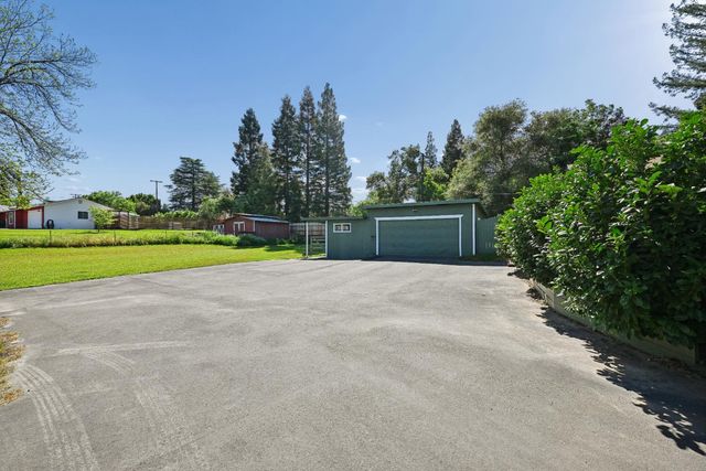 8820 Sunset Ave, Fair Oaks, CA 95628