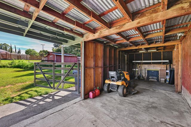 8820 Sunset Ave, Fair Oaks, CA 95628