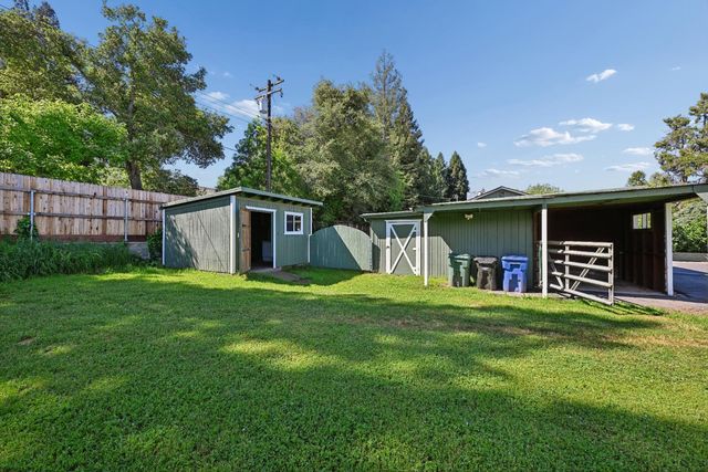 8820 Sunset Ave, Fair Oaks, CA 95628