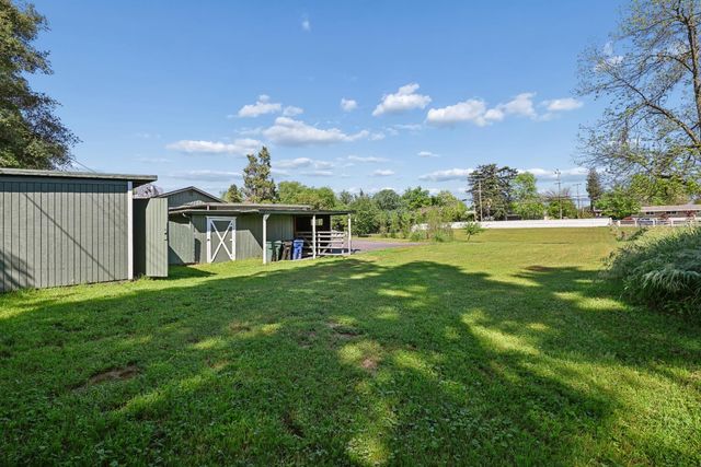 8820 Sunset Ave, Fair Oaks, CA 95628