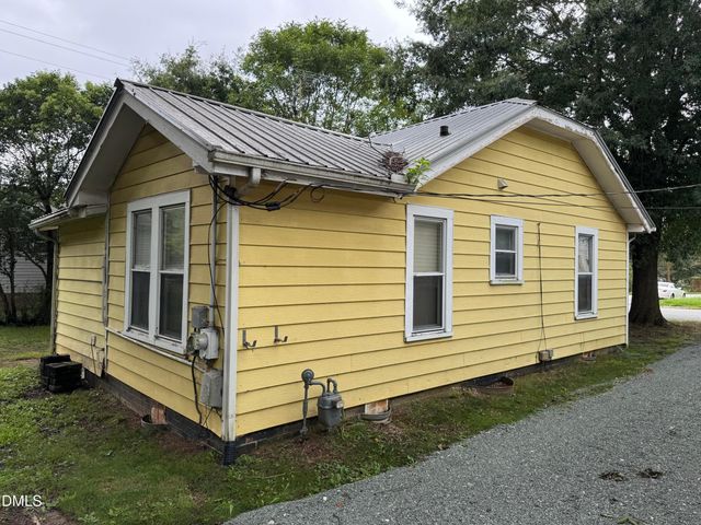 316 Atwater Street, Burlington, NC 27215