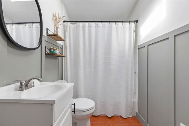 17 Melvern Rd, Abington, MA 02351