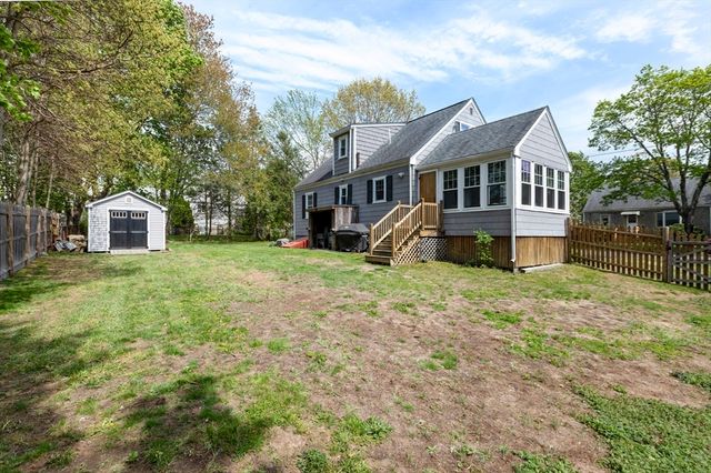 17 Melvern Rd, Abington, MA 02351