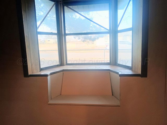 600 Allen Avenue, Stinnett, TX 79083