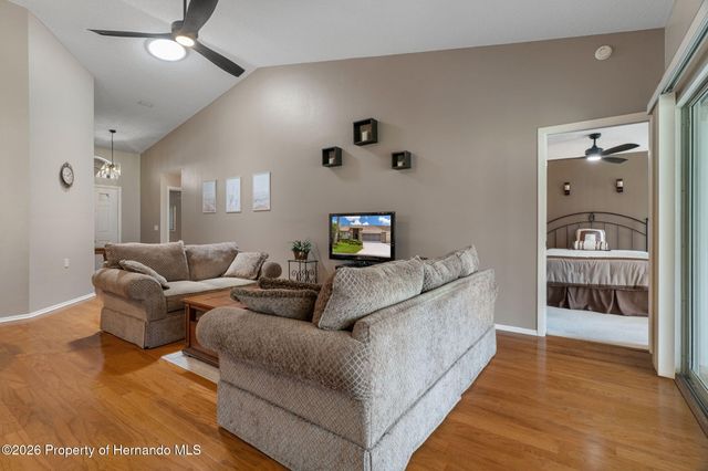 1424 Pinewood Hills Court, Spring Hill, FL 34606