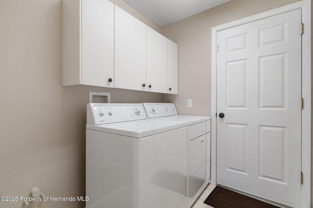 1424 Pinewood Hills Court, Spring Hill, FL 34606