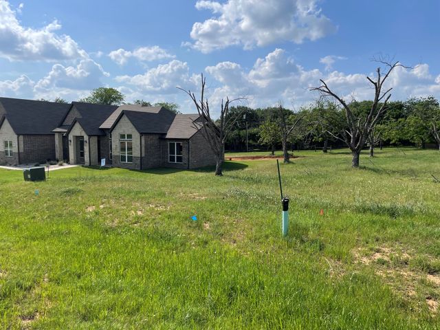 2412 Candlestick Drive, Granbury, TX 76049