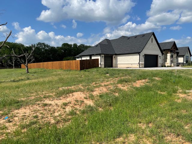 2412 Candlestick Drive, Granbury, TX 76049