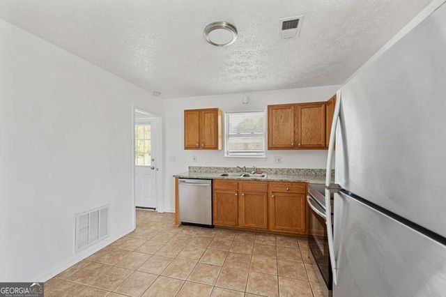 210 Tanglewood Lane B, Monroe, GA 30656