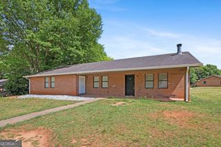 210 Tanglewood Lane B, Monroe, GA 30656